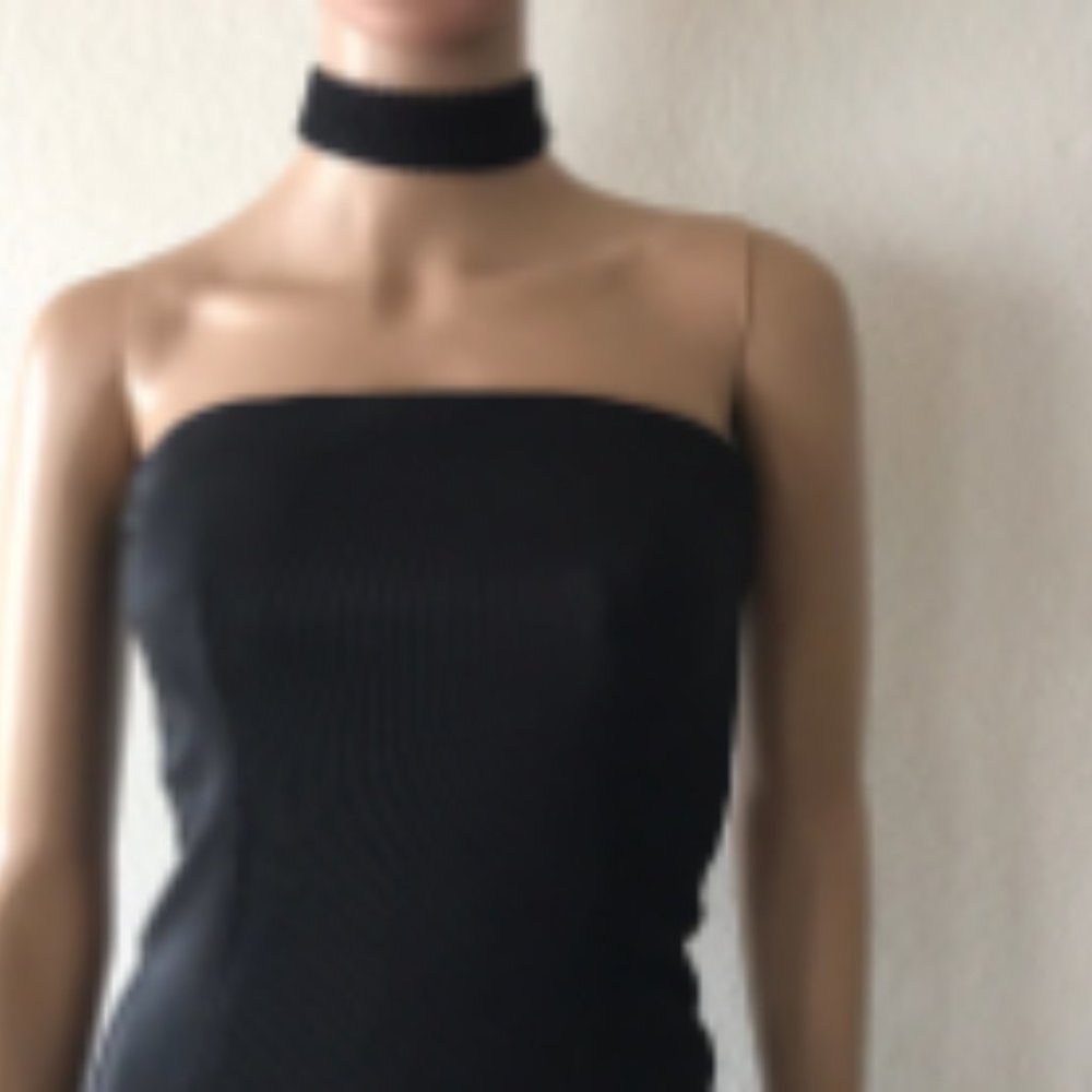 Crop Top Black with Neck Piece
